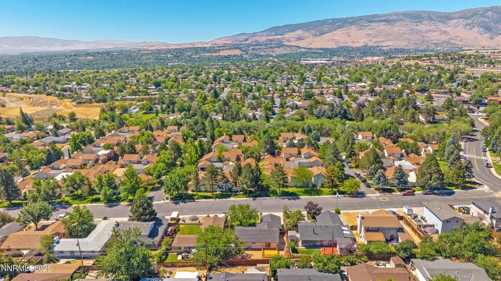 3355 Bowie Reno NV 89503