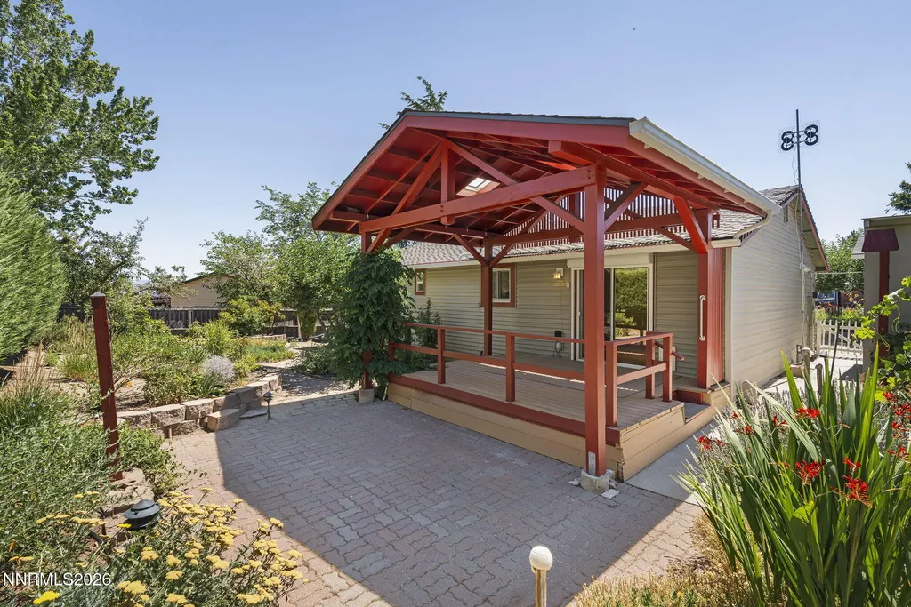 3907 Buckingham Reno NV 89503
