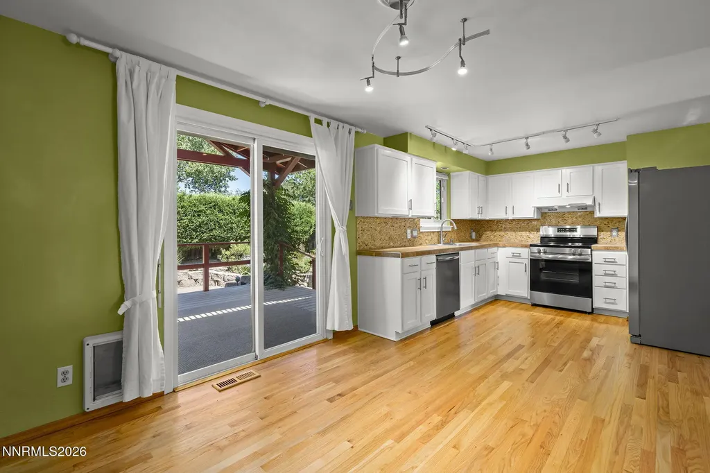 3907 Buckingham Reno NV 89503