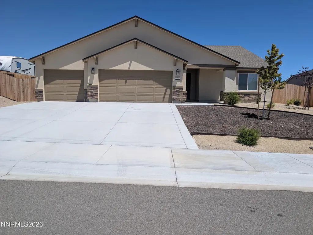 370 Orderville Dayton NV 89403