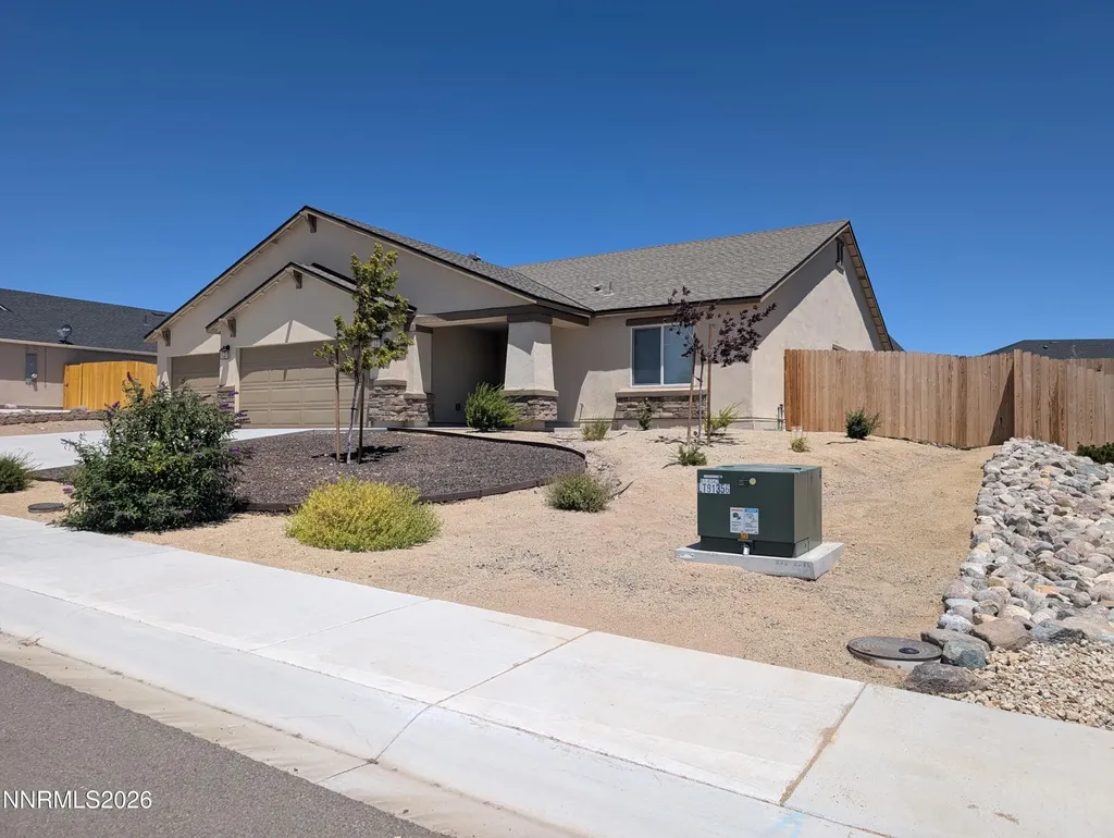 370 Orderville Dayton NV 89403