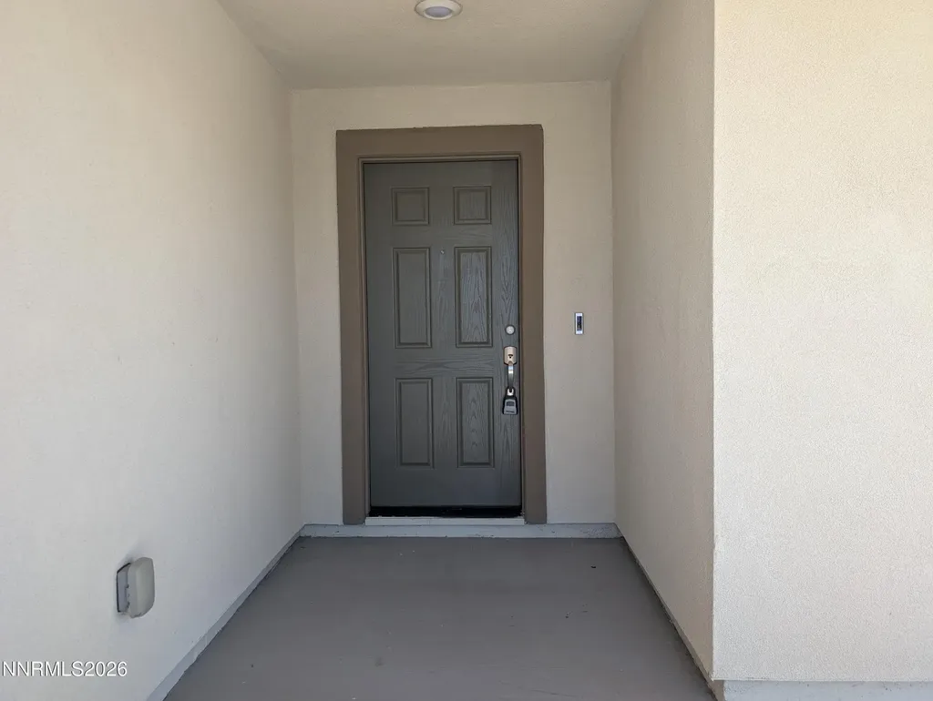 370 Orderville Dayton NV 89403