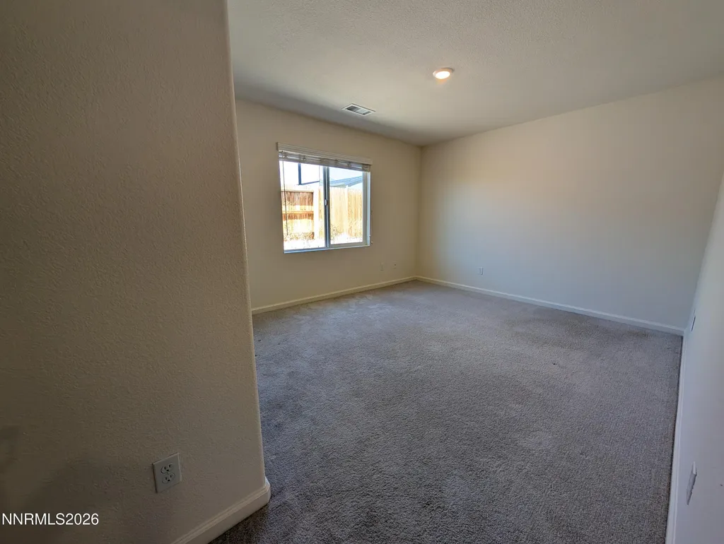 370 Orderville Dayton NV 89403