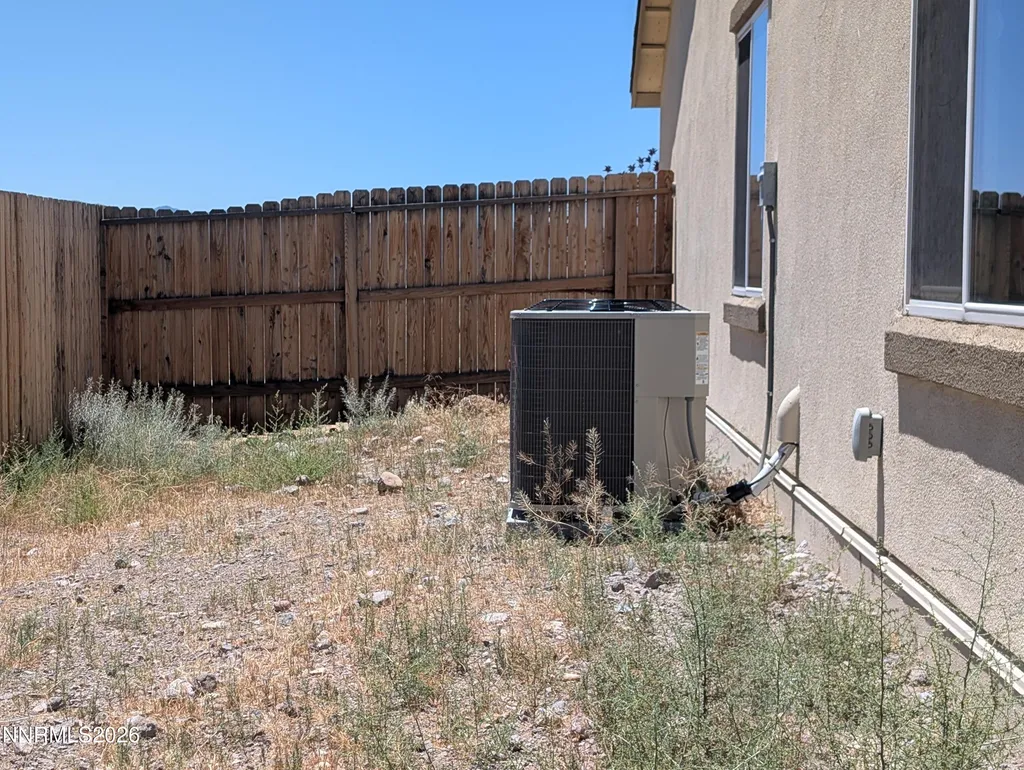 370 Orderville Dayton NV 89403