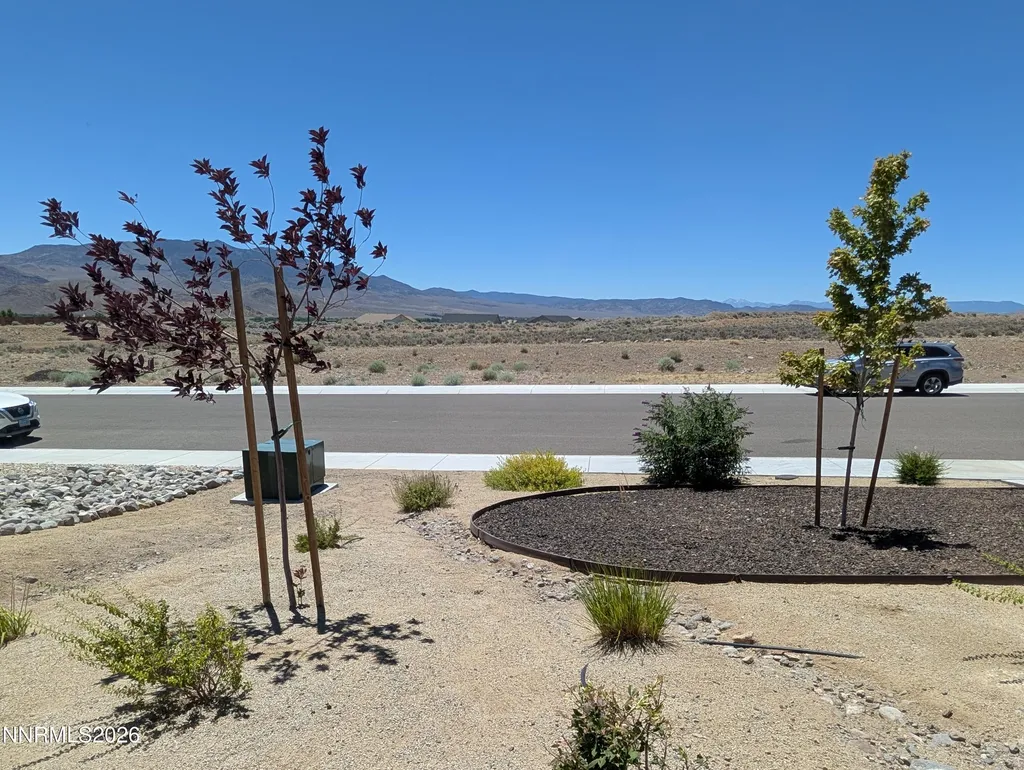 370 Orderville Dayton NV 89403