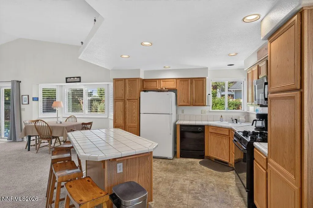 736 Mammoth Gardnerville NV 89460