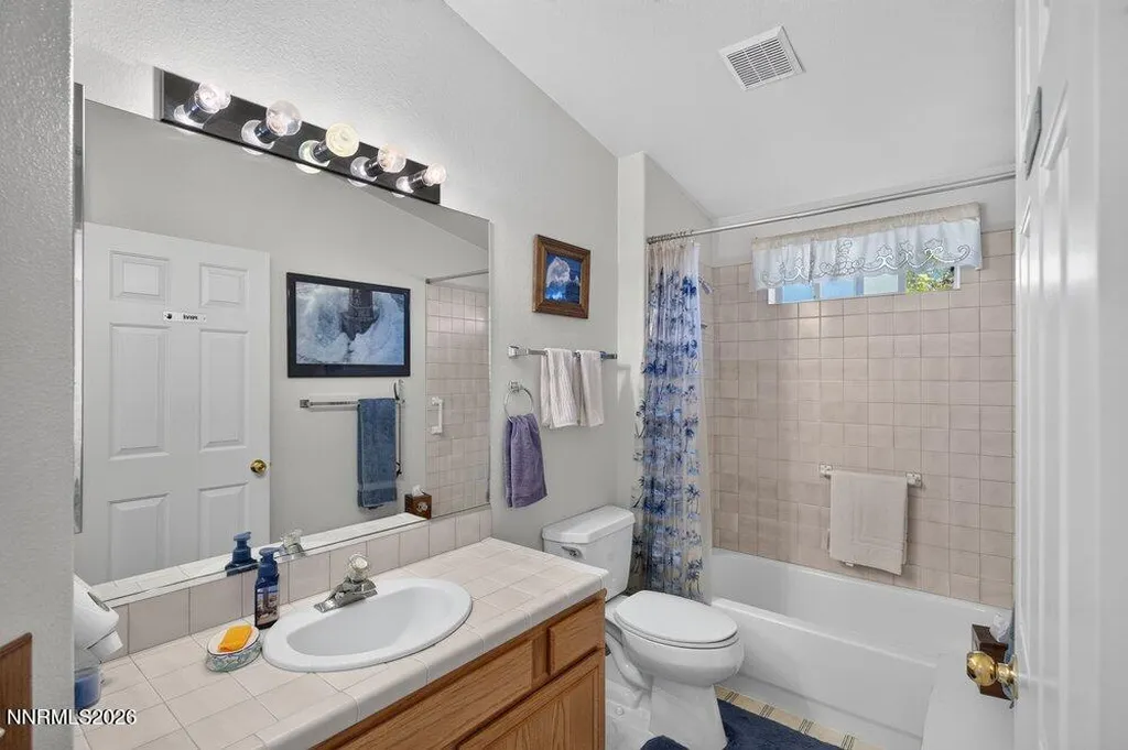 736 Mammoth Gardnerville NV 89460