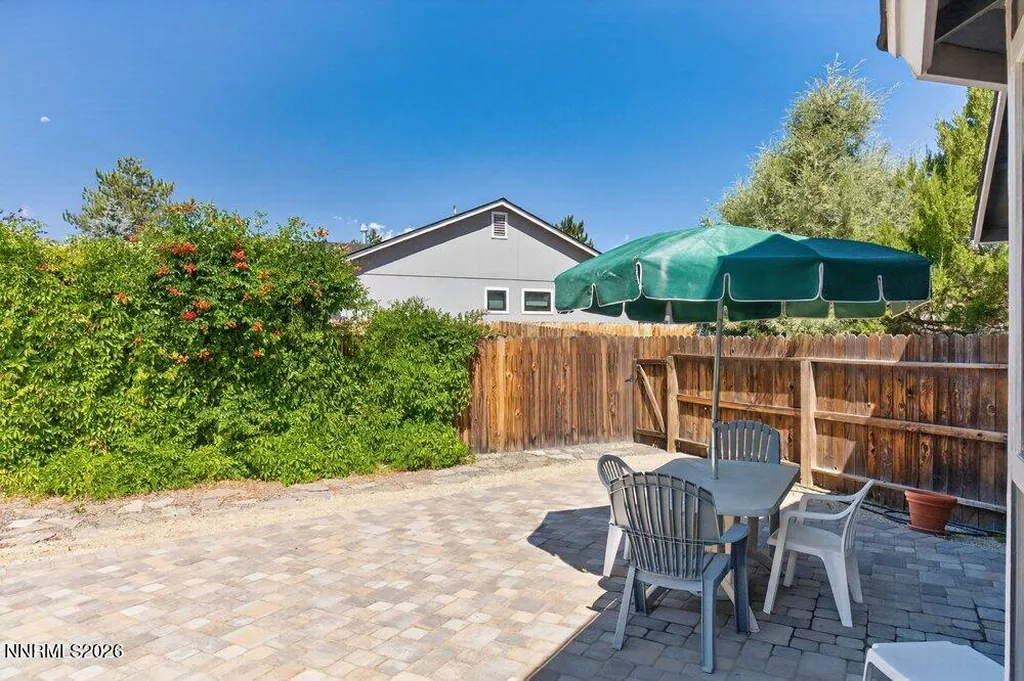 736 Mammoth Gardnerville NV 89460
