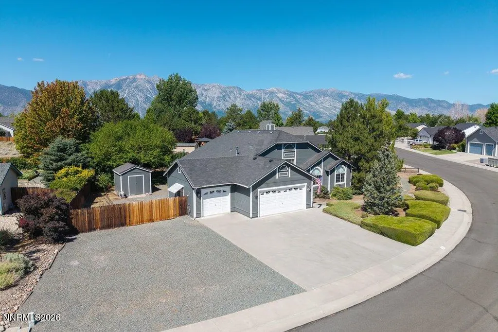 736 Mammoth Gardnerville NV 89460