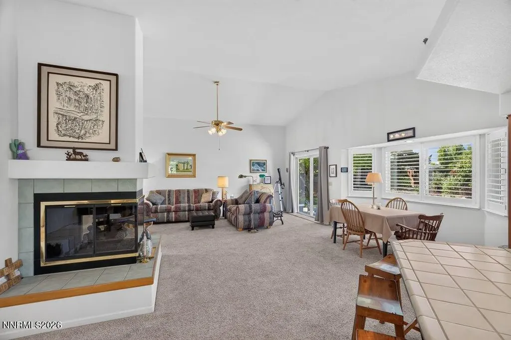 736 Mammoth Gardnerville NV 89460