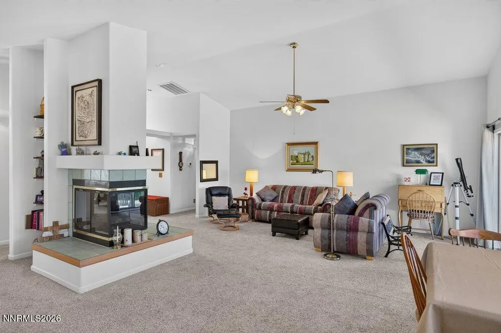 736 Mammoth Gardnerville NV 89460