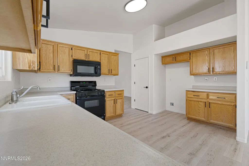 419 Sunshine Fernley NV 89408
