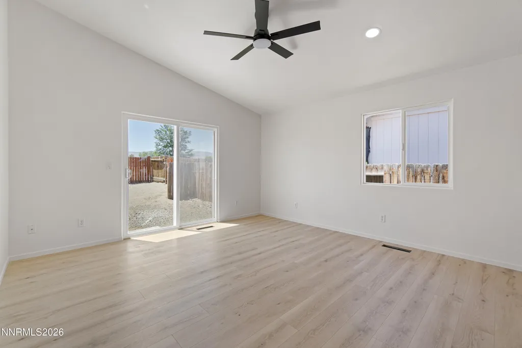 419 Sunshine Fernley NV 89408