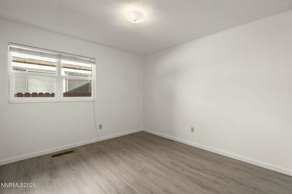 1229 Flora Glen Sparks NV 89434