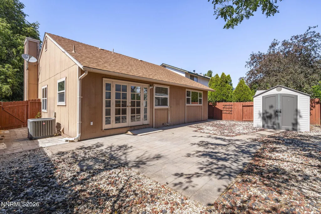 1229 Flora Glen Sparks NV 89434