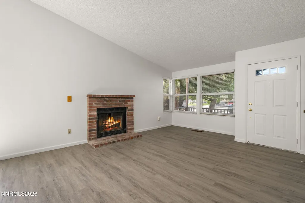 1229 Flora Glen Sparks NV 89434