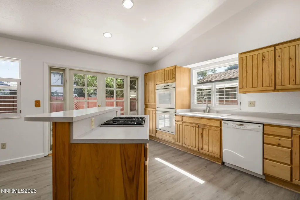 1229 Flora Glen Sparks NV 89434