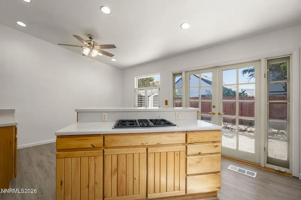 1229 Flora Glen Sparks NV 89434