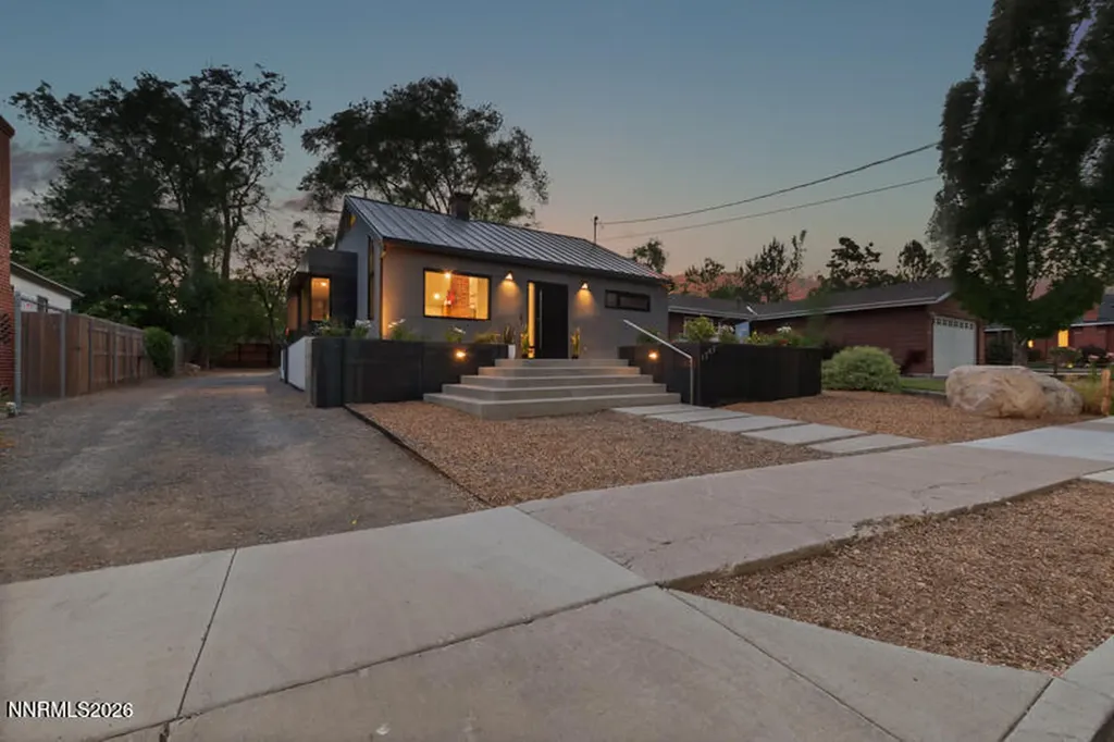 1347 Gordon Reno NV 89509