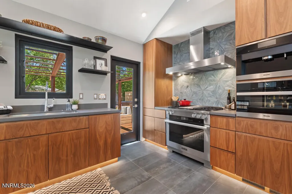 1347 Gordon Reno NV 89509