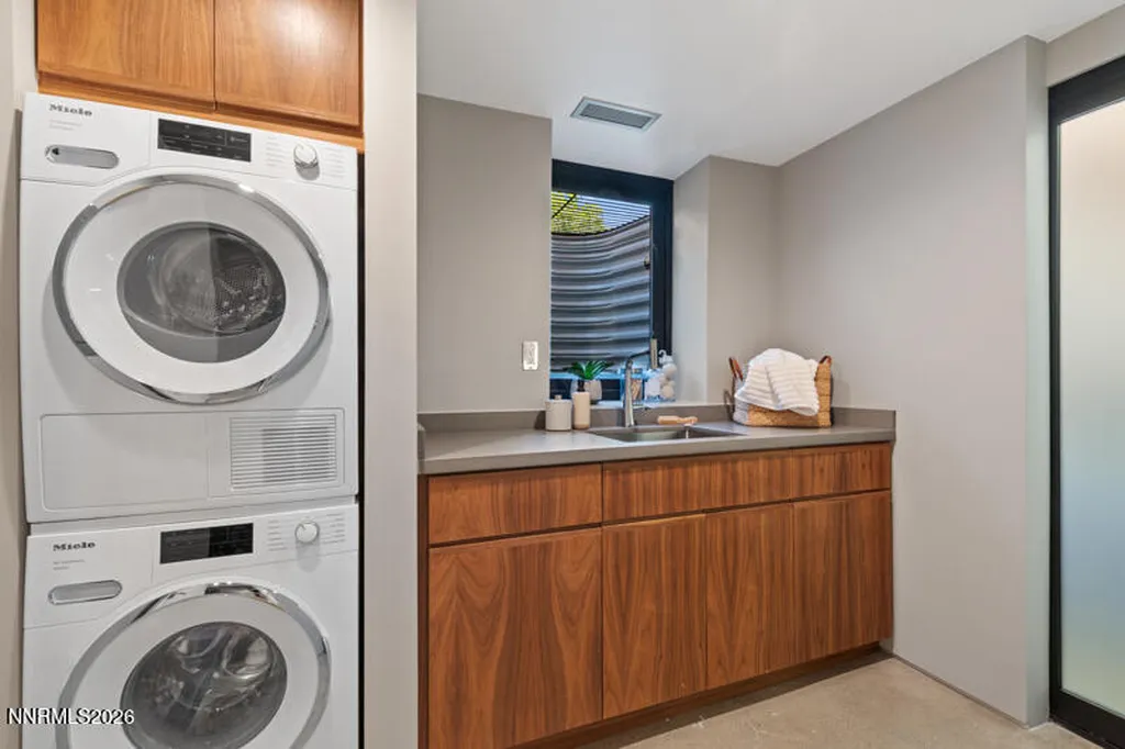 1347 Gordon Reno NV 89509