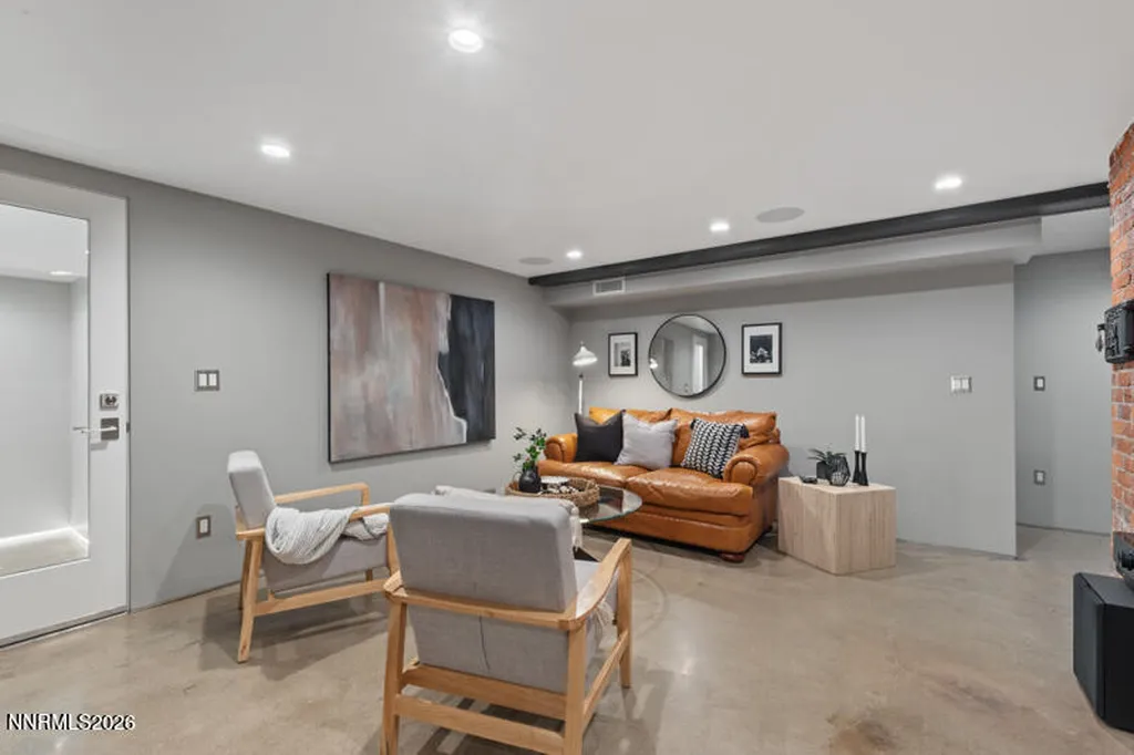 1347 Gordon Reno NV 89509