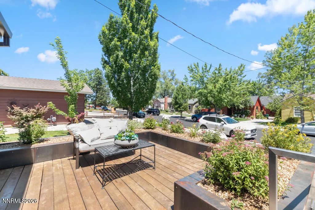 1347 Gordon Reno NV 89509