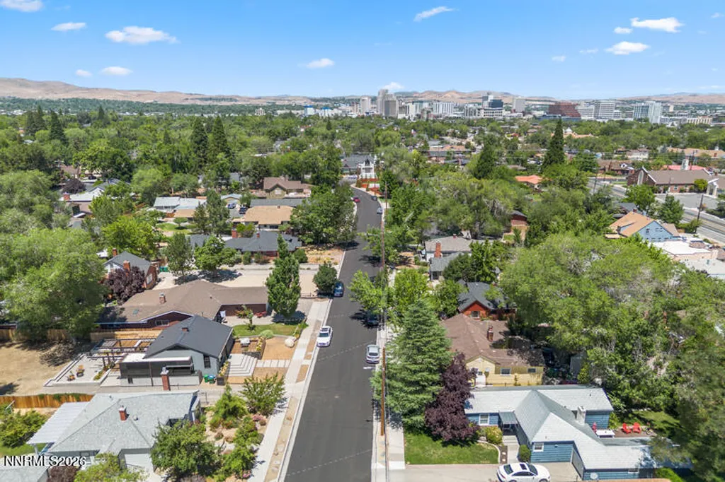 1347 Gordon Reno NV 89509