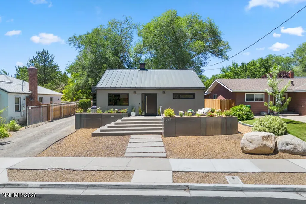 1347 Gordon Reno NV 89509