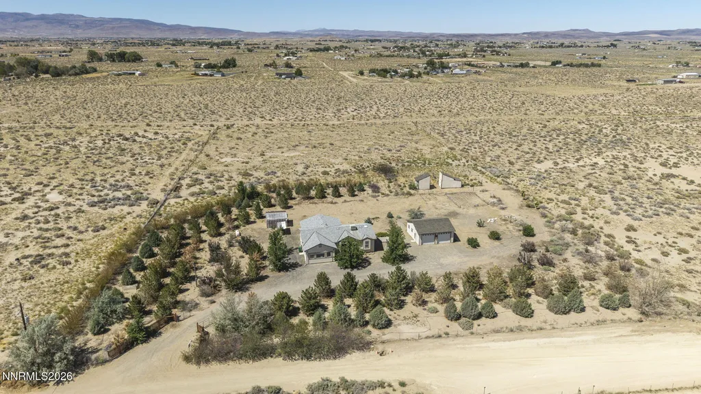 2210 Fox Silver Springs NV 89429