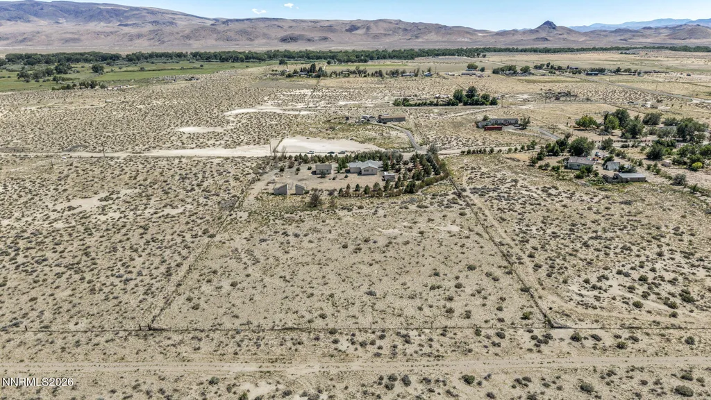 2210 Fox Silver Springs NV 89429