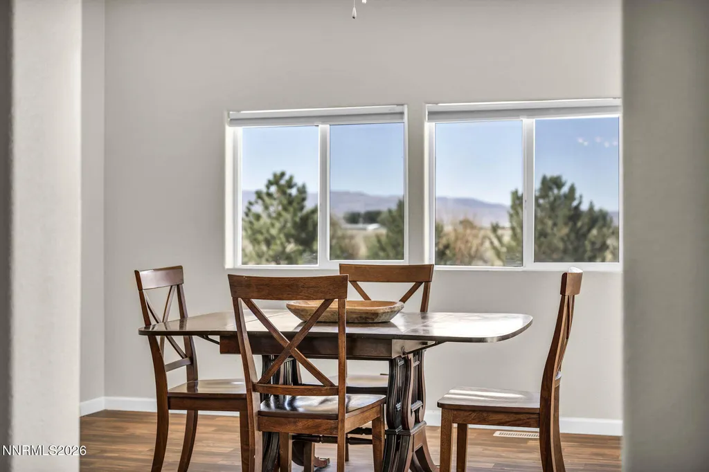 2210 Fox Silver Springs NV 89429