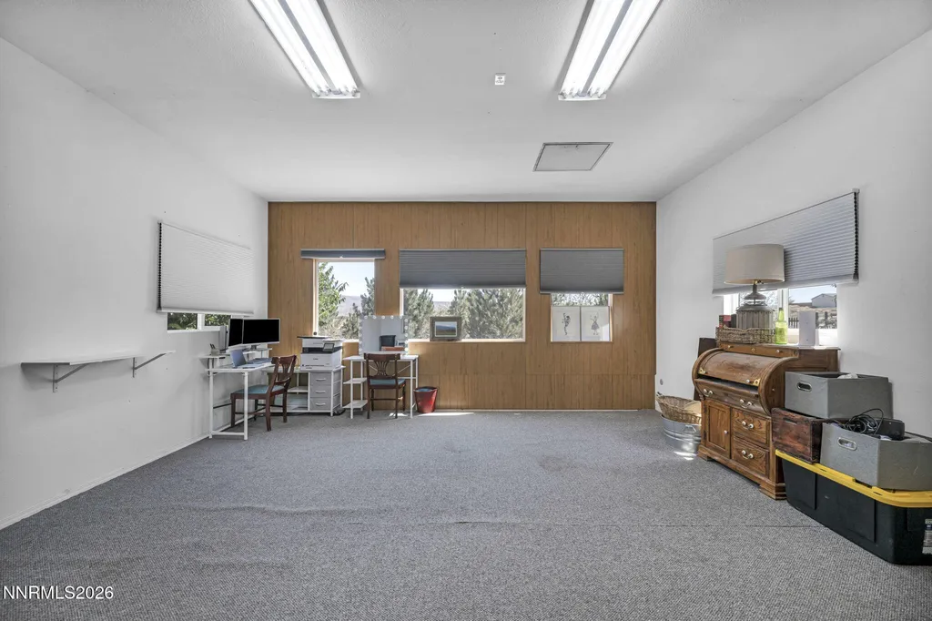 2210 Fox Silver Springs NV 89429