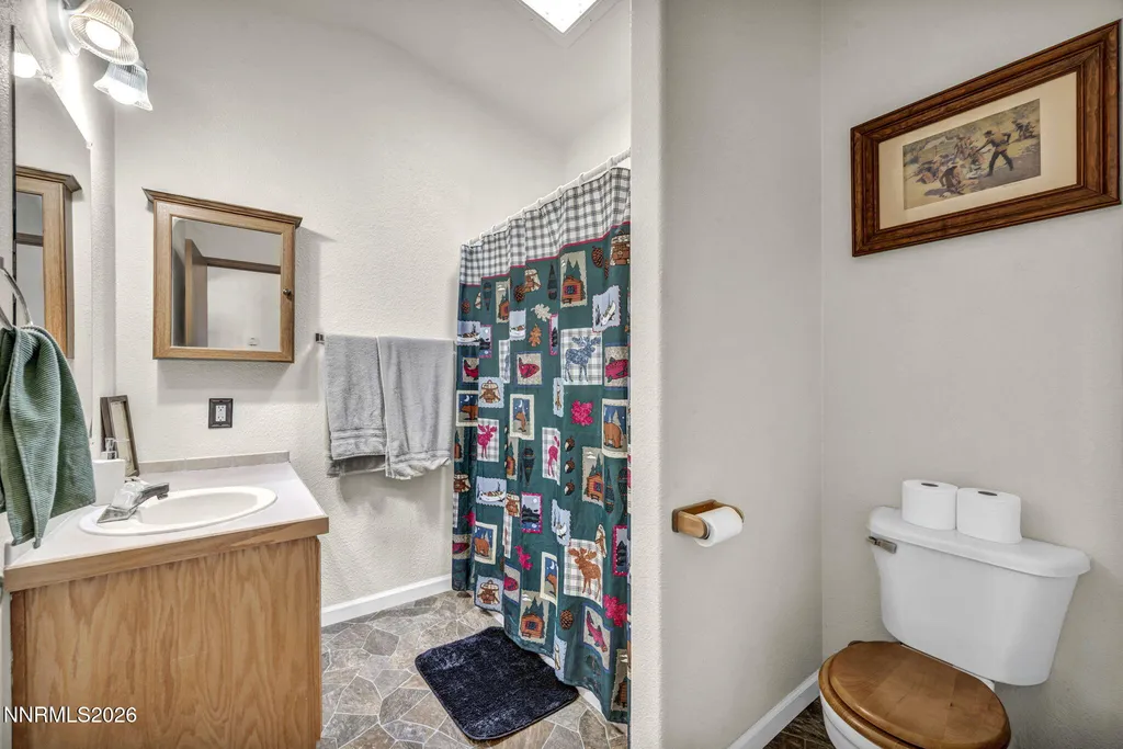 2210 Fox Silver Springs NV 89429