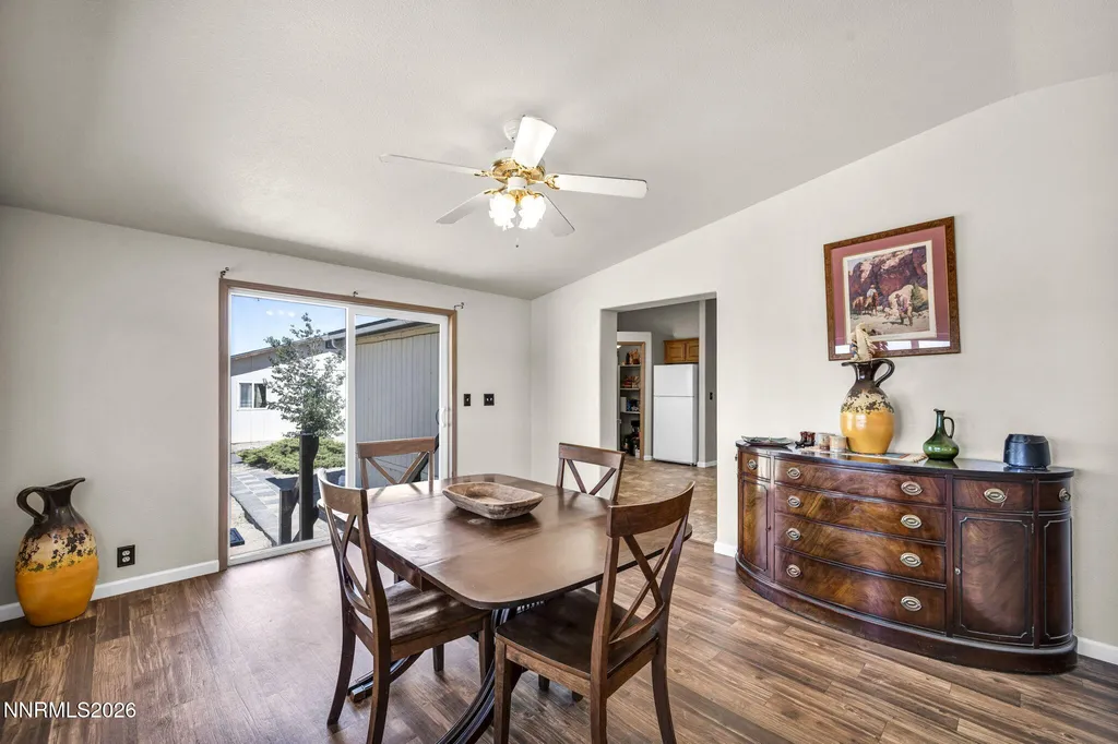 2210 Fox Silver Springs NV 89429