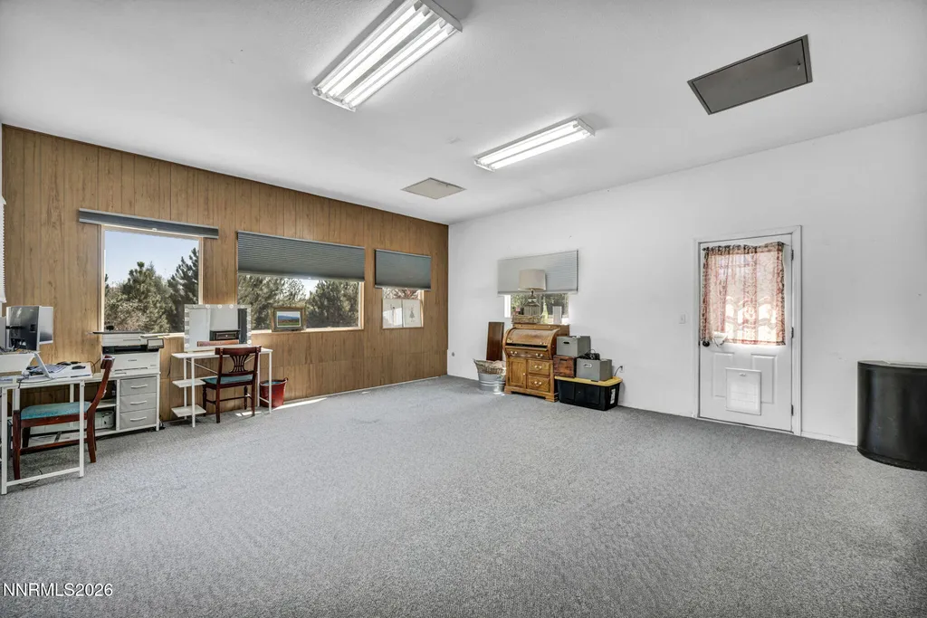 2210 Fox Silver Springs NV 89429
