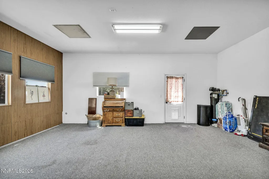 2210 Fox Silver Springs NV 89429
