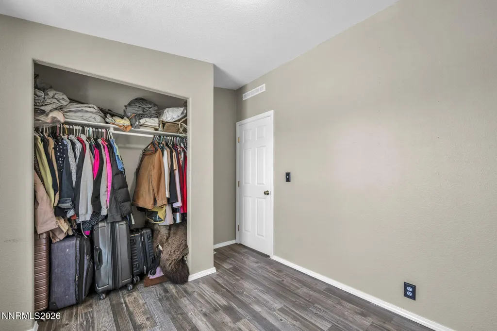 2210 Fox Silver Springs NV 89429