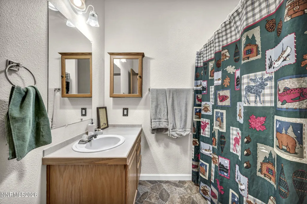 2210 Fox Silver Springs NV 89429