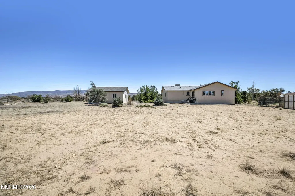 2210 Fox Silver Springs NV 89429