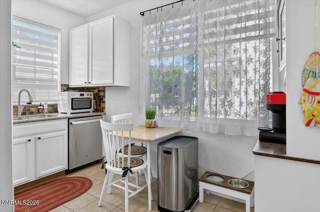 1367 Molly Carson City NV 89706