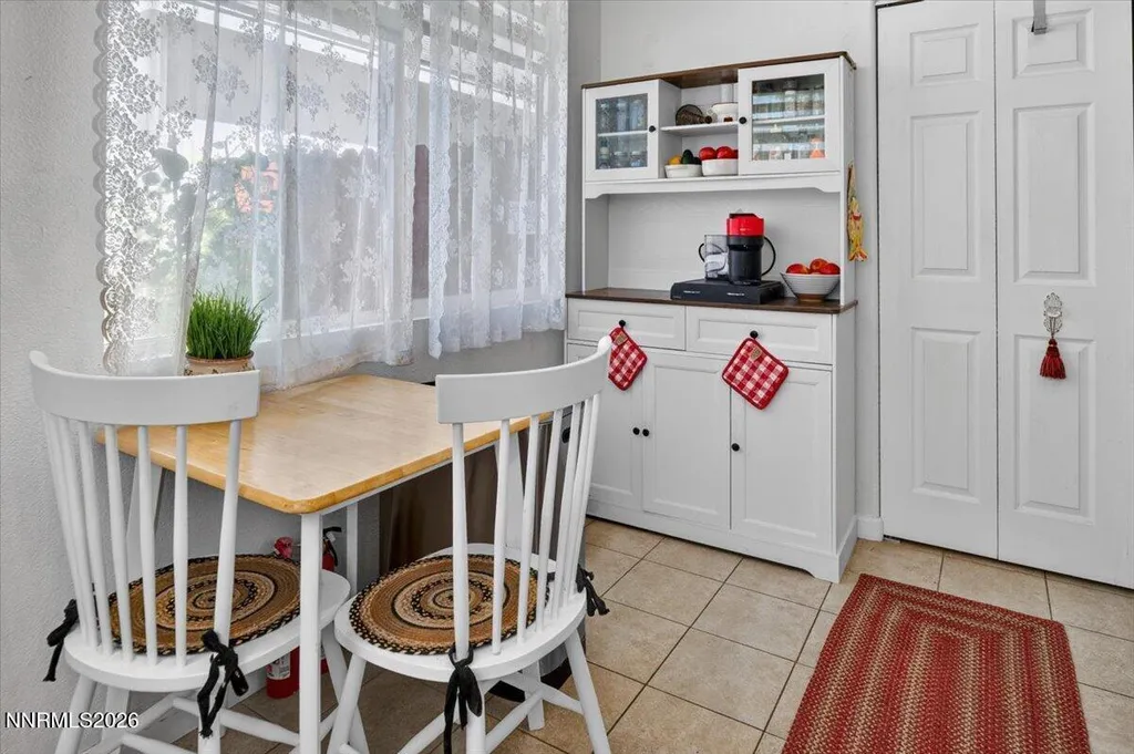 1367 Molly Carson City NV 89706