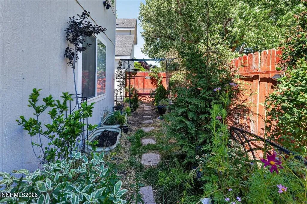 1367 Molly Carson City NV 89706