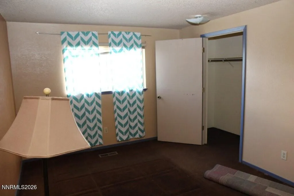 180 Roughing It Dayton NV 89403