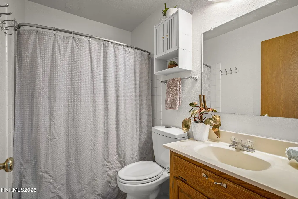 1466 Selmi Reno NV 89512