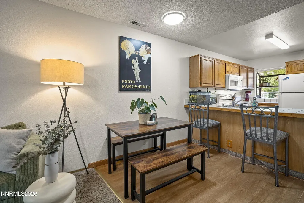 1466 Selmi Reno NV 89512