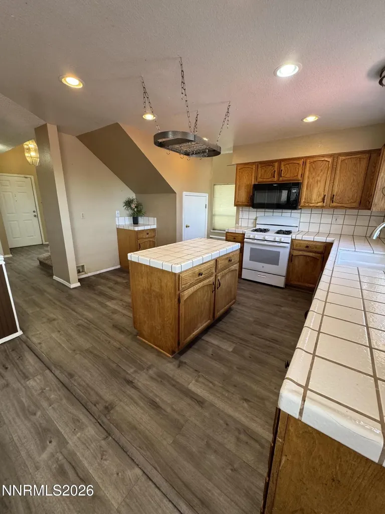 998 Edgecliff Reno NV 89523