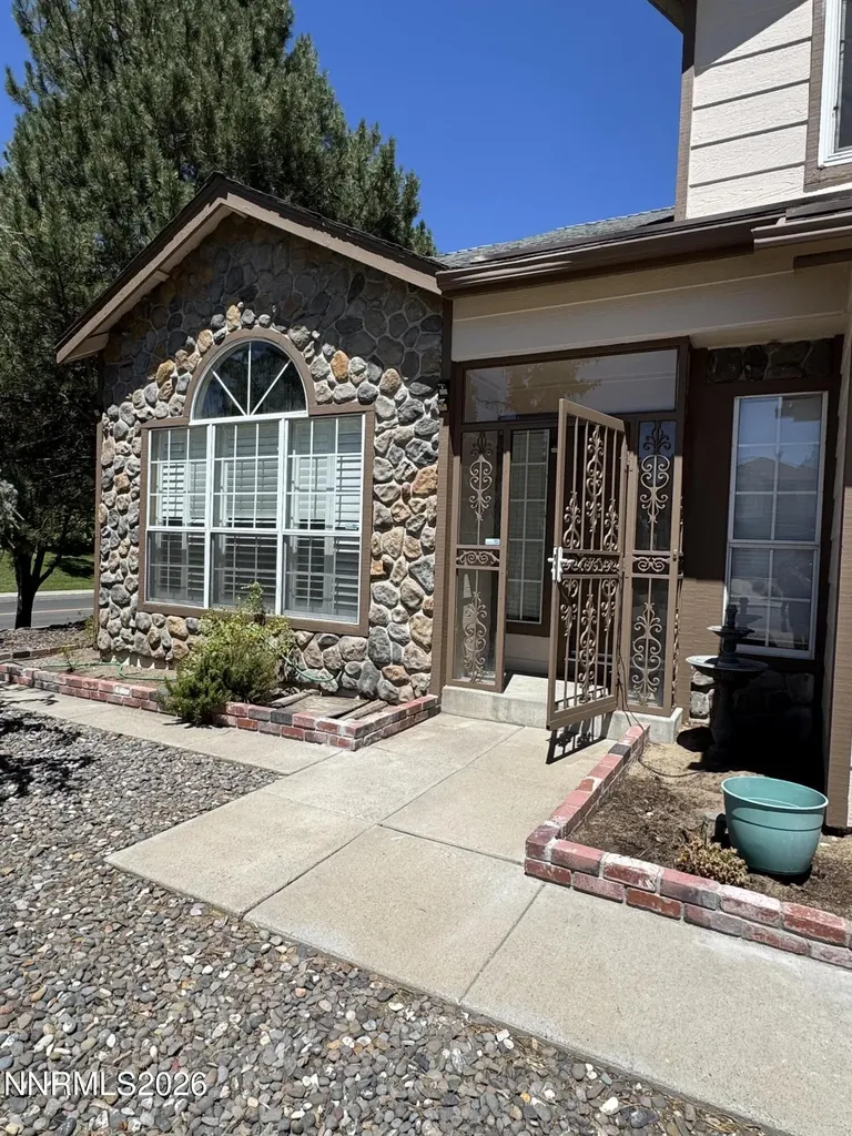 998 Edgecliff Reno NV 89523