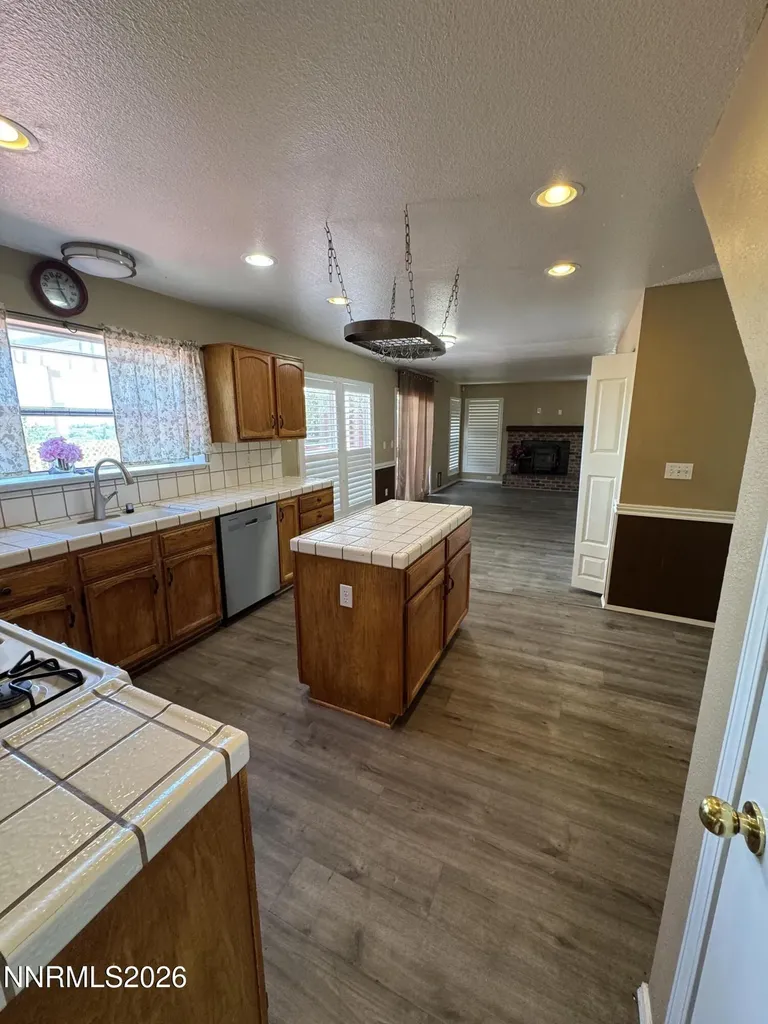 998 Edgecliff Reno NV 89523
