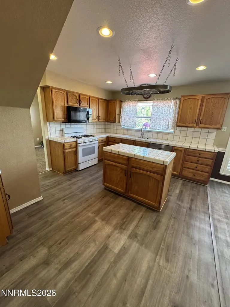 998 Edgecliff Reno NV 89523